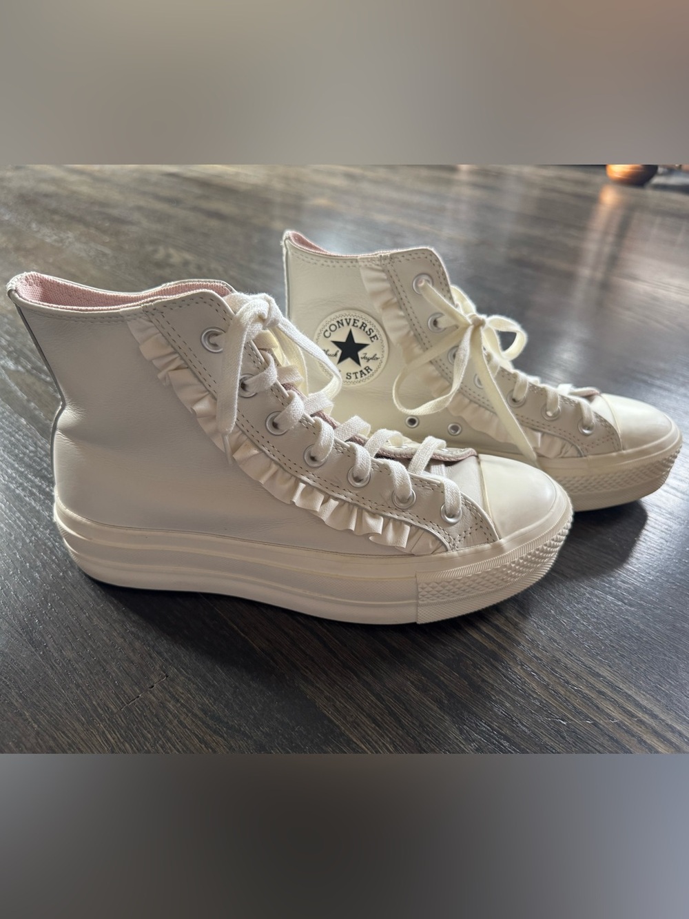 Converse Chuck Taylor All Star High Top Leather Sneaker White Ruffle Trim. Sz 8